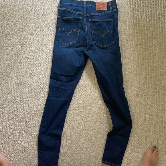 Levi jeans! - Picture 2 of 2